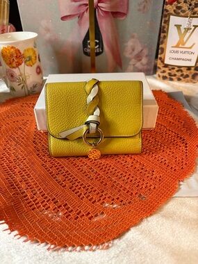 Chloe Mustard Yellow Pebble Leather Trifold Wallet EUC